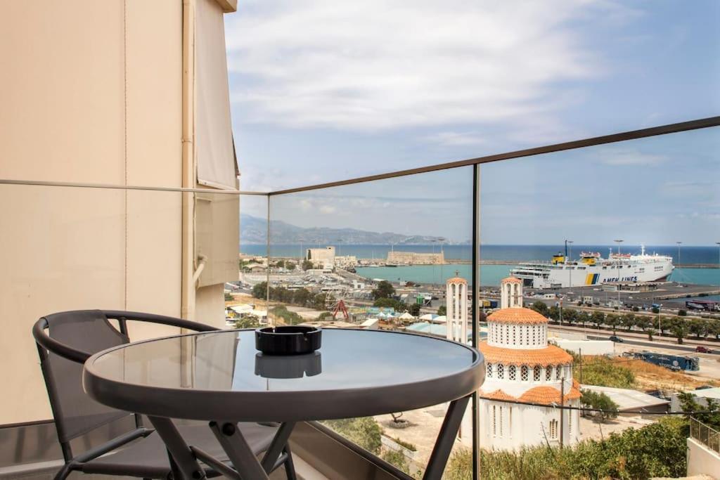 Minimal Loft Art With Sea View Over Heraklion Harbour Экстерьер фото