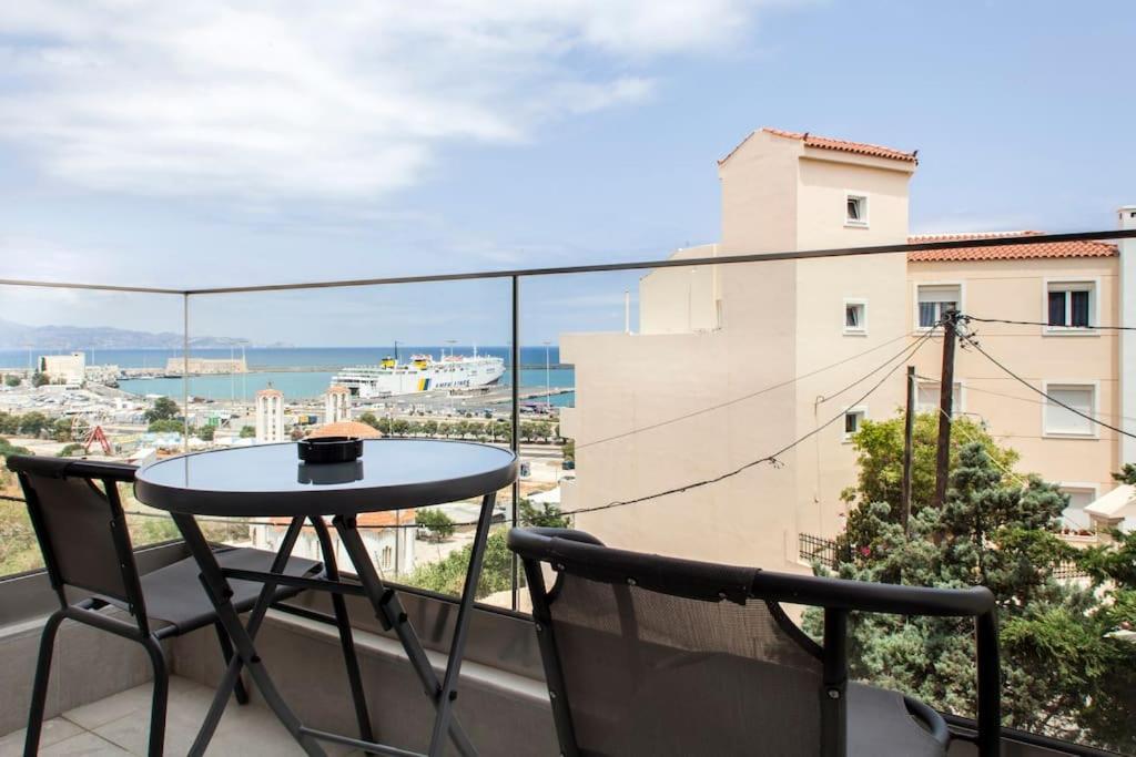 Minimal Loft Art With Sea View Over Heraklion Harbour Экстерьер фото