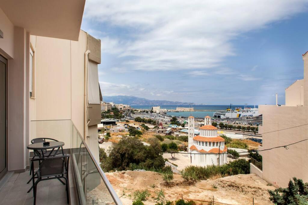 Minimal Loft Art With Sea View Over Heraklion Harbour Экстерьер фото